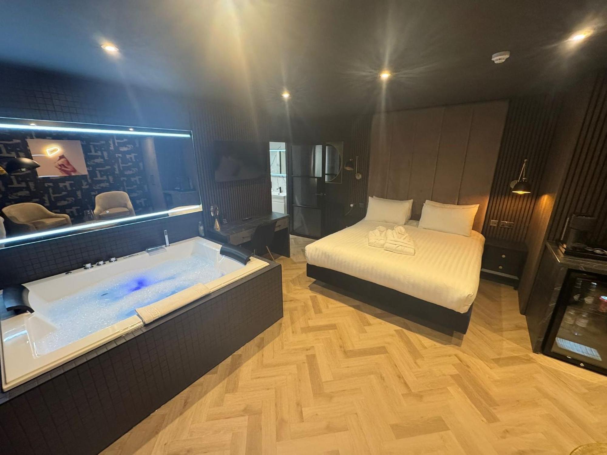 Secret Suites Lancaster Luaran gambar