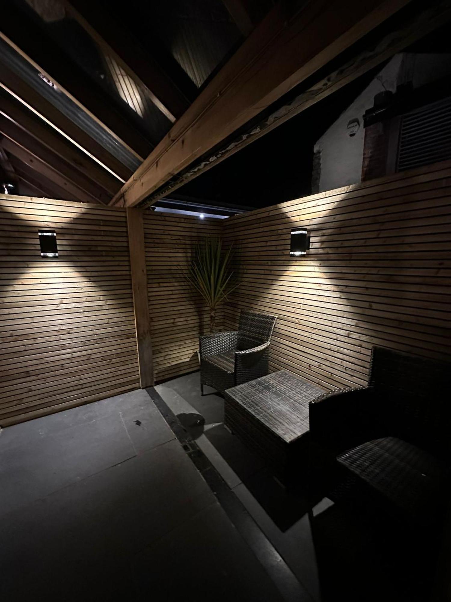 Secret Suites Lancaster Luaran gambar