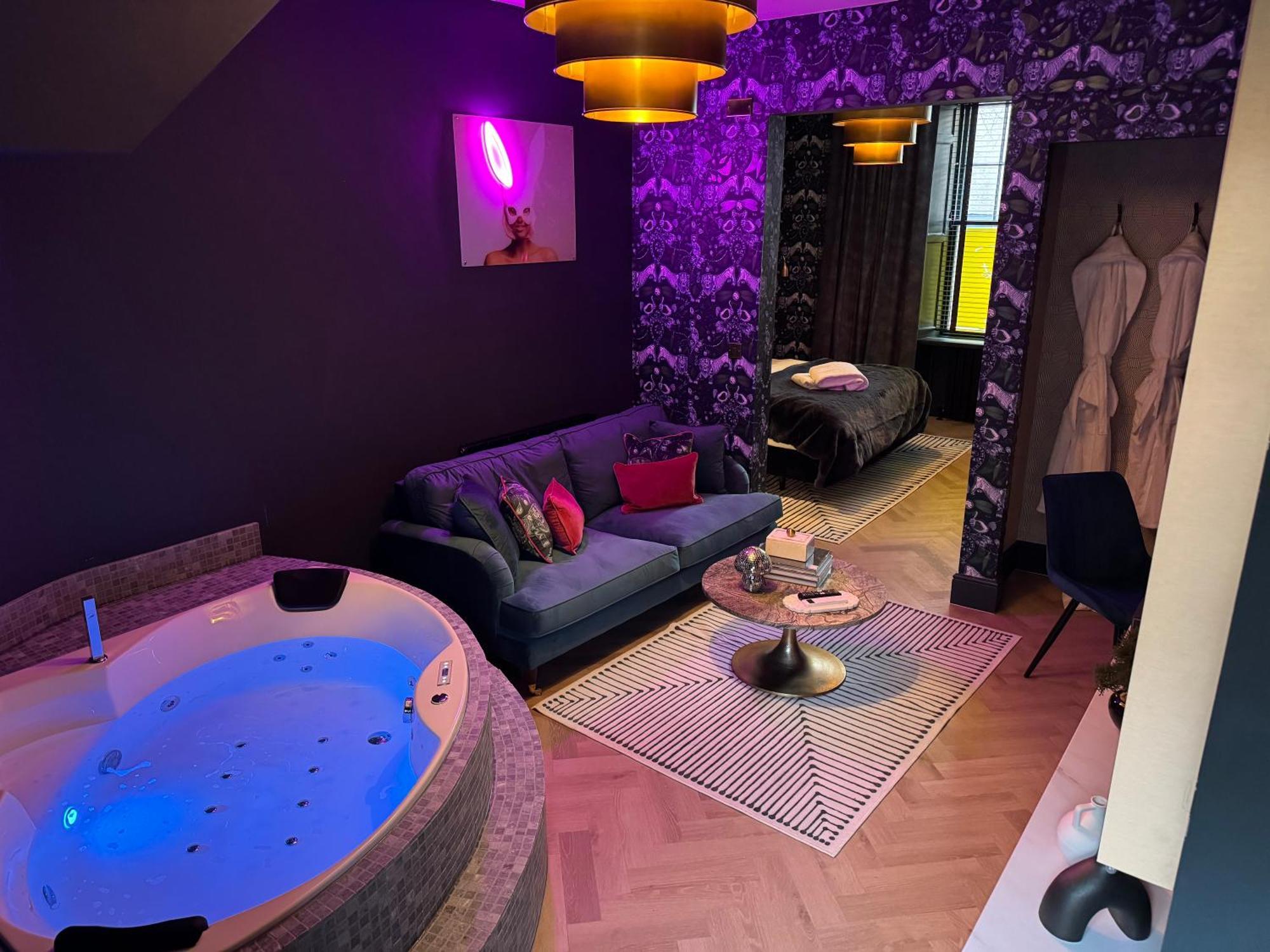 Secret Suites Lancaster Luaran gambar
