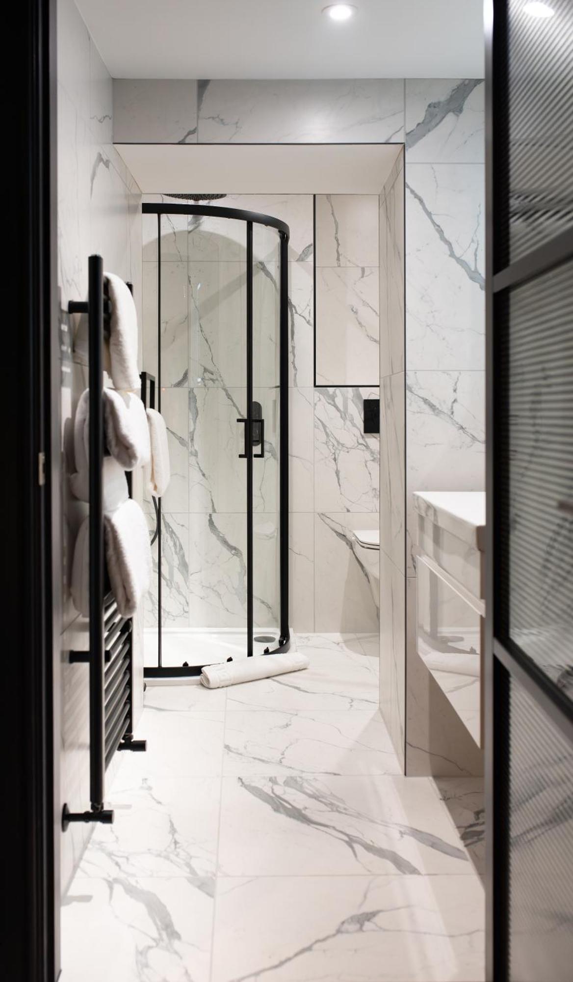 Secret Suites Lancaster Luaran gambar